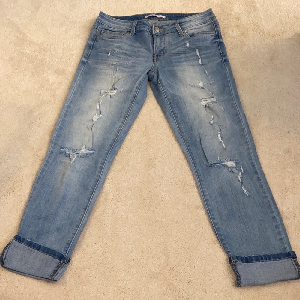 Klique B light blue distressed Denim Capris sz 29